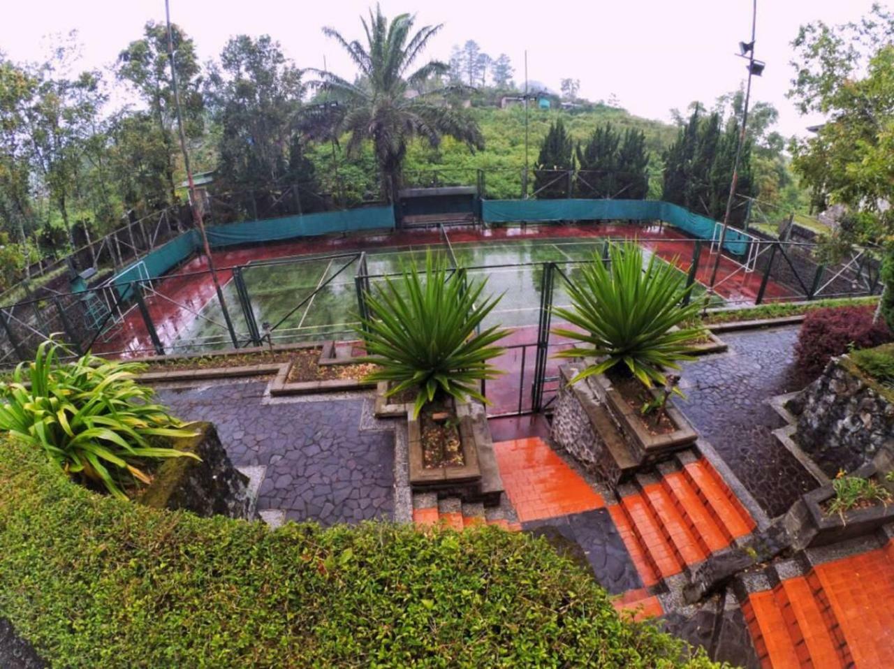 Parkside Nuansa Maninjau Resort Exterior foto