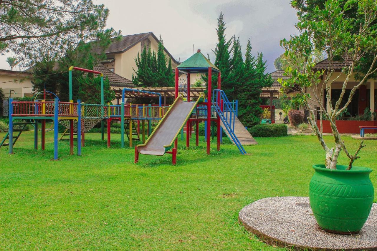 Parkside Nuansa Maninjau Resort Exterior foto